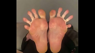 Alisha's Super Long Toes Spread thumbnail