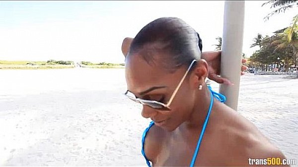 Black Shemale Natalia Cox Takes Castros Huge Dick Deep 