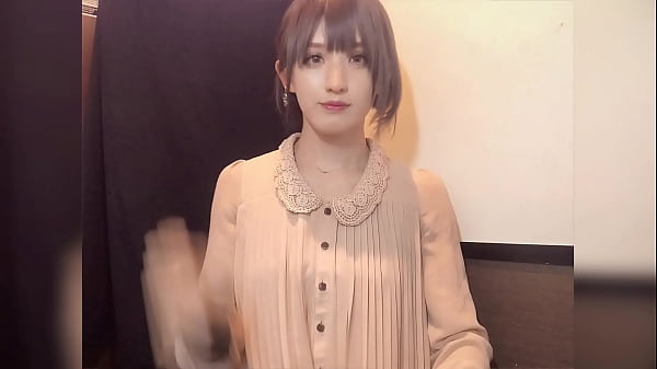 Play MP4 - 【個撮】ボブヘアーの女装が乳首いじって静かにオナニーをする動画