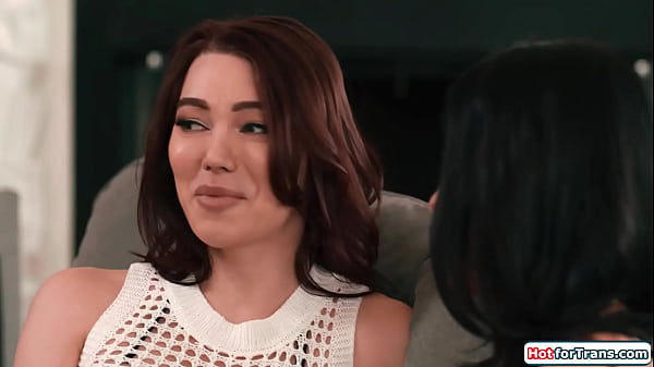 Play MP4 - Tgirl Emma Rose licks her gf hairy pussy