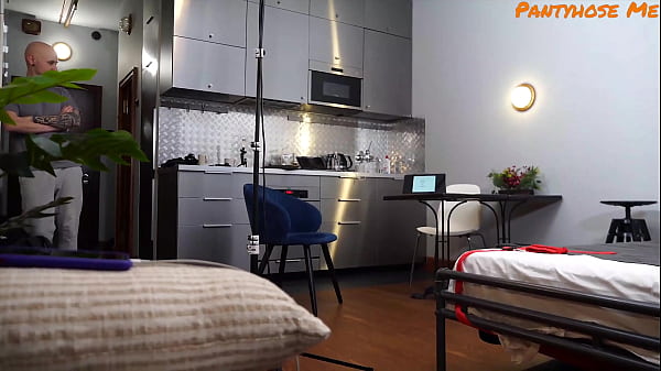 Nonton Girl Tied Up To Bed And Fucked In Ripped Black Pantyhose thumbnail