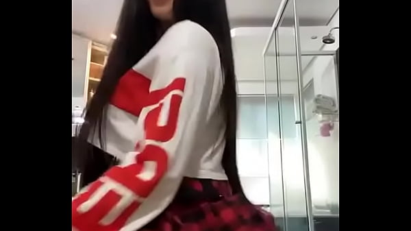 Juliana closefriends rebolando com calcinha vermelha