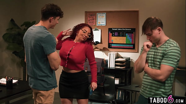 Students double penetrate_their mature MILF teacher Kiki Daire