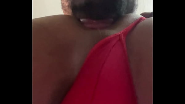 Play MP4 - NEG&Atilde;O PAUZUDO LEITOU MEU CU