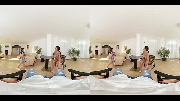 Play MP4 - Czech VR 372 - Two Italian Pussies