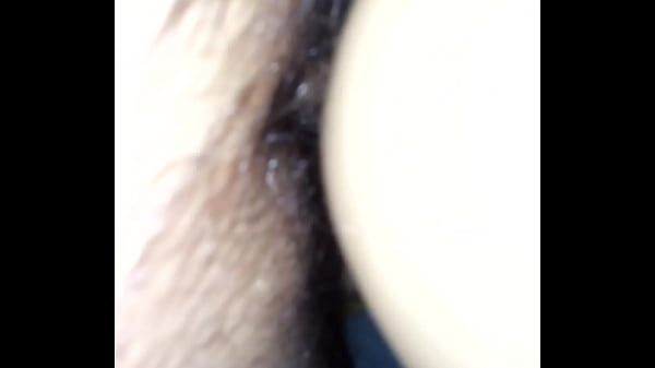 Me lo mete por mi culo 