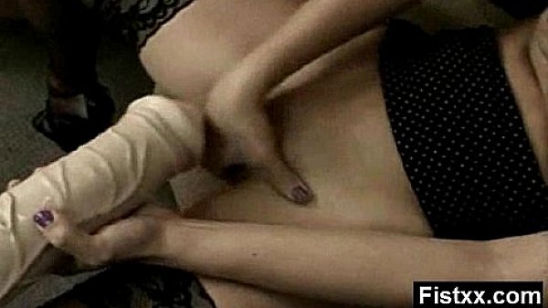 Giant ass astonishing fisting lady pounded