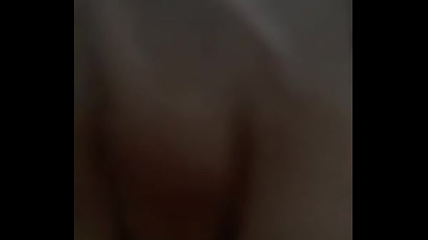 Alguien que me ayude a quitarme esta calentura 