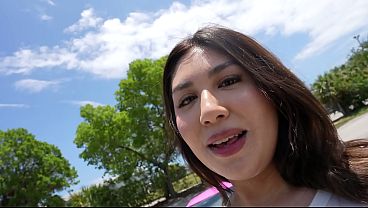 Nonton Sexy Asian Babe With Split Tongue Sucks Cock In Public- Sherrie Moon - Tt S0e0 thumbnail