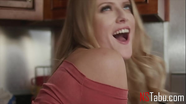 FuckingStepDaddy On The KitchenFloor - Paris White