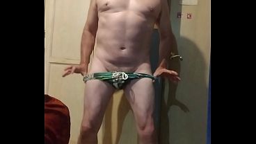 Baile er&oacute;tico de Josephstipper en ba&ntilde;ador hasta el desnudo. 
