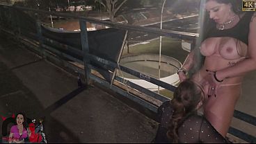 Casada Gostosa, Dando Sai A Amiga Na Noite E Aprontam Muita Putaria Em Publico No Viaduto Em Sp thumbnail