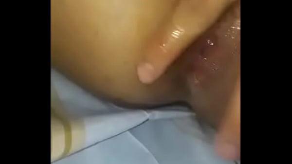 Chico de 18 m&aacute_sturbandoce por el culo