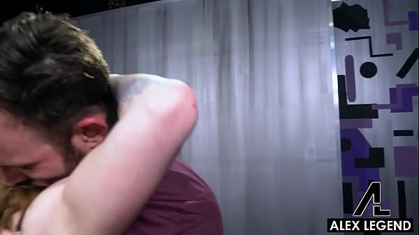 Nonton Crystal Taylor Takes Alex Legend Thick & Long Cock Inside Her! thumbnail