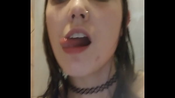 Play MP4 - My first shower video