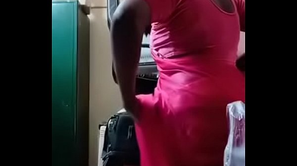 Swathi naiduin pinksaree getting ready