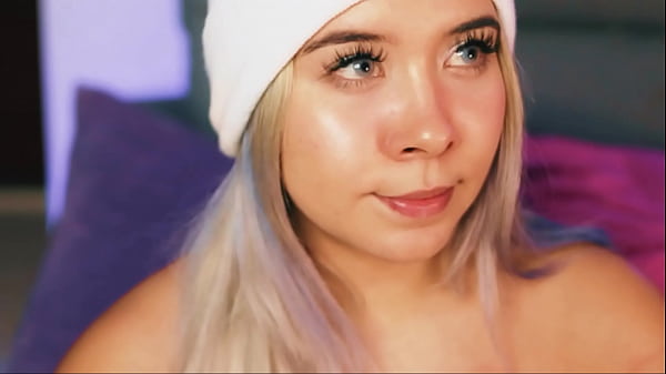 Play MP4 - Sexy blonde webcamer seduces you with her chubby naked body after her boyfriend creampied her pussy