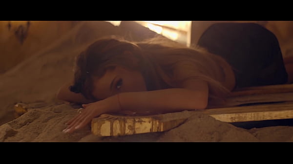 Ariana Grande The WeekndLove MeHarder_OfficialVideo