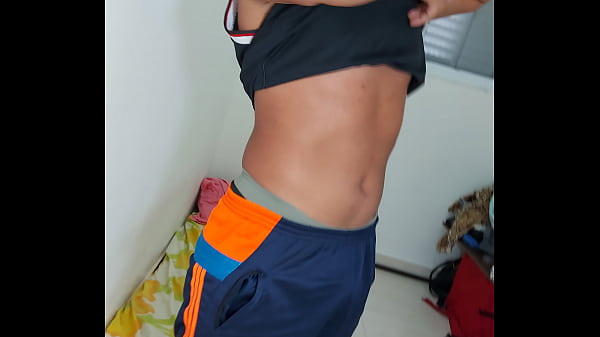 Gostosa Me Filma No Chuveiro Masturbando thumbnail