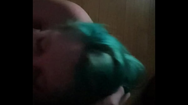 Play MP4 - Cute chubby giving head