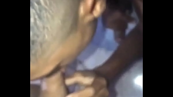 Molequinho Que Vende Bala No Sinal Gamou Na Minha Mamada E Me Deu Leite Na Boca thumbnail