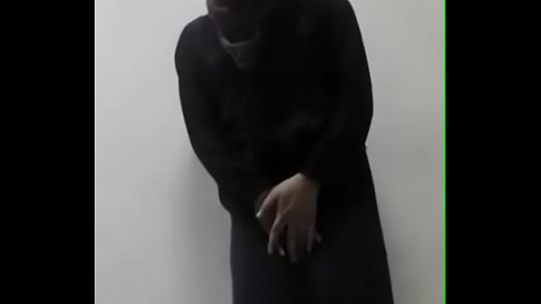 Play MP4 - Niqab  sexy dance