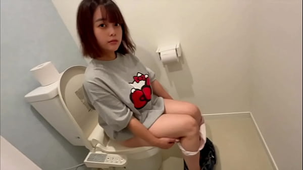 Play MP4 - 「ごめんなさい。つい寂しくて&hellip;。」彼氏と喧嘩して男友達の家に遊びにいったら流れで浮気してしまった女子&bigcirc;生。