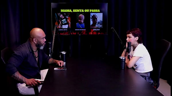 Pediu para socar uma bola de t&ecirc;nis no cu, quer ter liberdade financeira, e em quem ela mama, senta ou passa... - Annie Clementine (WATCH ON: SHEER/RED) 