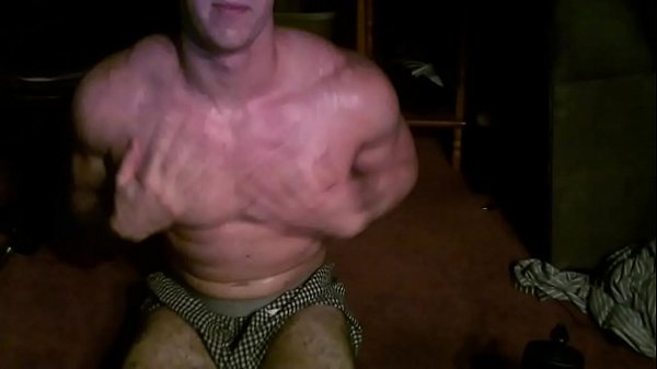 Play MP4 - Flexing My Sexy Muscles & Rubbing Moisturizer On Body