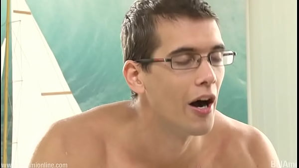 Play MP4 - 10243 Clark Alfieri TRL 960