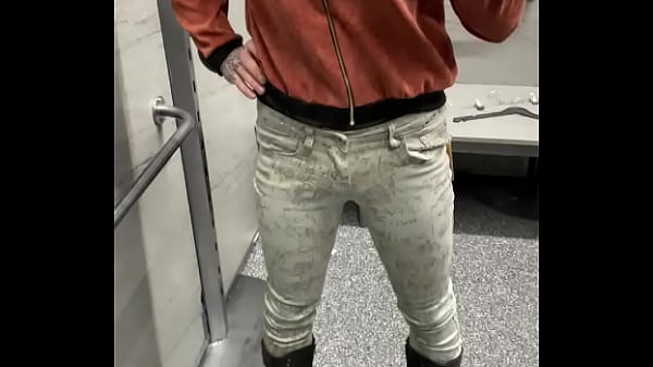 Nonton Pipi Pantalon thumbnail