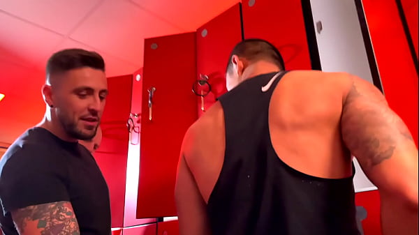 Play MP4 - Bande annonce - Mathieu Ferhati et Dimitri Venum vont bien au fond du cul d'une lope