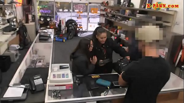 Nonton Couple Bitches Try To Steal And Screwed thumbnail