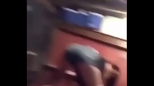 Nonton Abrianna Tryn To Make Her Azz Shake thumbnail