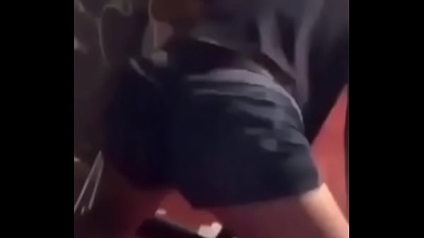 Abrianna tryn to make her azz shake 