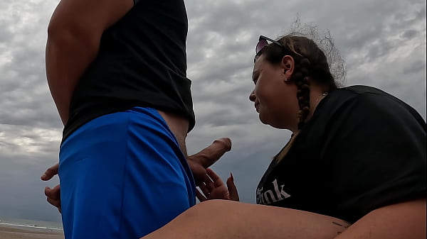 BBW Miss_Lily Monroe Gives Deep Blowjob To Random Walker By The Sea