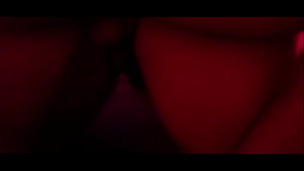 Suruba com safadinha depois da festa , V&aacute;rios amigos comendo a novinha safada 