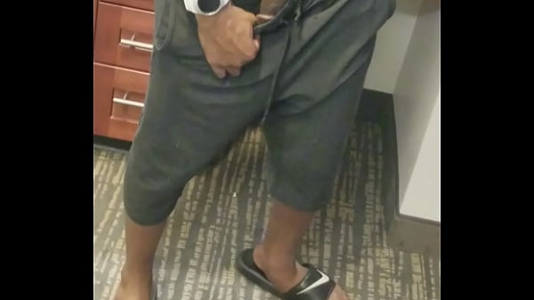 Here some dick(flexing) in the mirror 