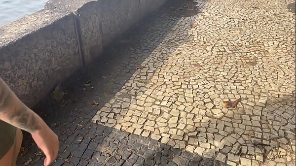 Play MP4 - Passeio com exibicionismo que eu adoro fazer&comma; ele j&aacute; ficou de pau duro querendo me foder&comma; n&atilde;o deu outra&comma; chegamos em casa e&comma; eu levei pau no cu e tomei toda a porra&period;