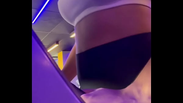 Play MP4 - A&Iacute; SE PEGO UMA GRELUDA DESSA NA ACADEMIA