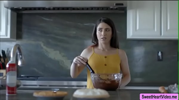 Two Babe enjoysdoing scissor sex