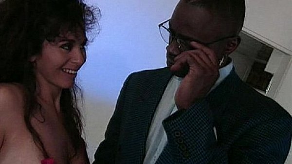 Metro - Pat Pung Angels - scene 2 