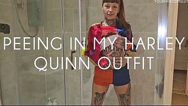 Nonton Peeing Through My Harley Quinn Outfit thumbnail