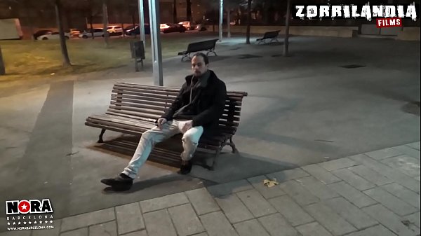 Play MP4 - La cazadora nocturna&period; teaser