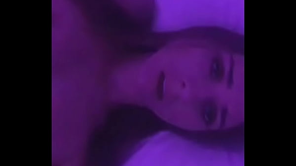 Nonton Making Tit Wet thumbnail