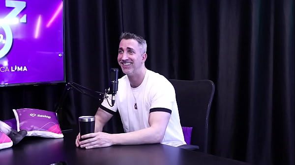 Sem sentimentoo pau dele nãofunciona e já_broxou uma vez no hotel_- Gustavo AsbachSHEER RED