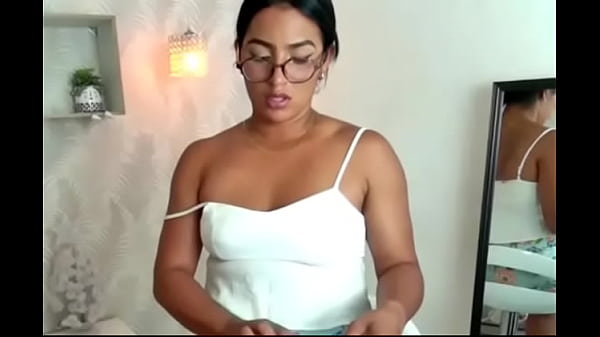 Lucyxgoddes la bella asistente administrativa 