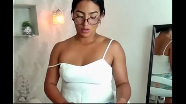 Lucyxgoddes la bella asistente administrativa 