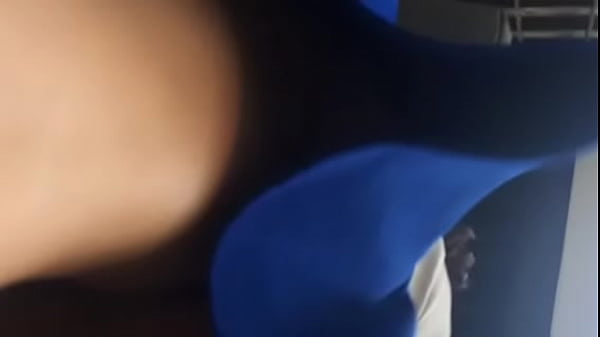 Play MP4 - Upskirt a MILF en Banamex