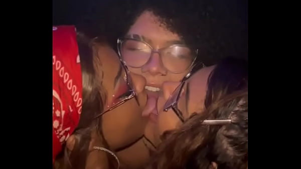 Festinha com as amigas